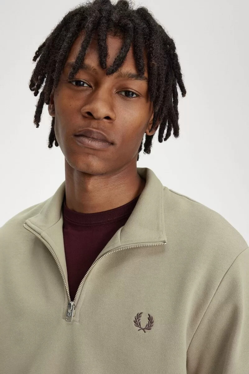 sudadera fred perry con media cremallera para hombre gris cálido rojo oscuro