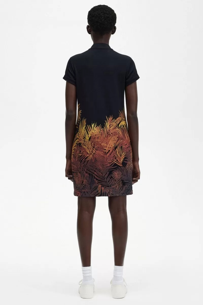 vestido de piqué con estampado de palmeras de fred perry para mujer color negro