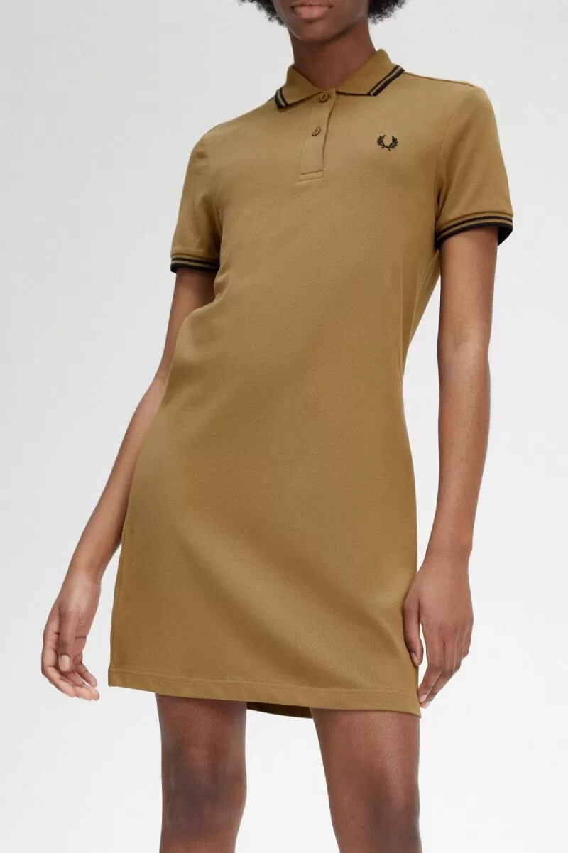 vestido fred perry con camisa con ribete doble para mujer color marrón
