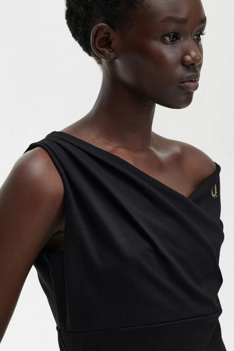 vestido fred perry con hombros descubiertos para mujer color negro