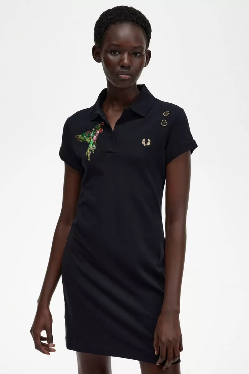 vestido de piqué bordado fred perry para mujer color negro