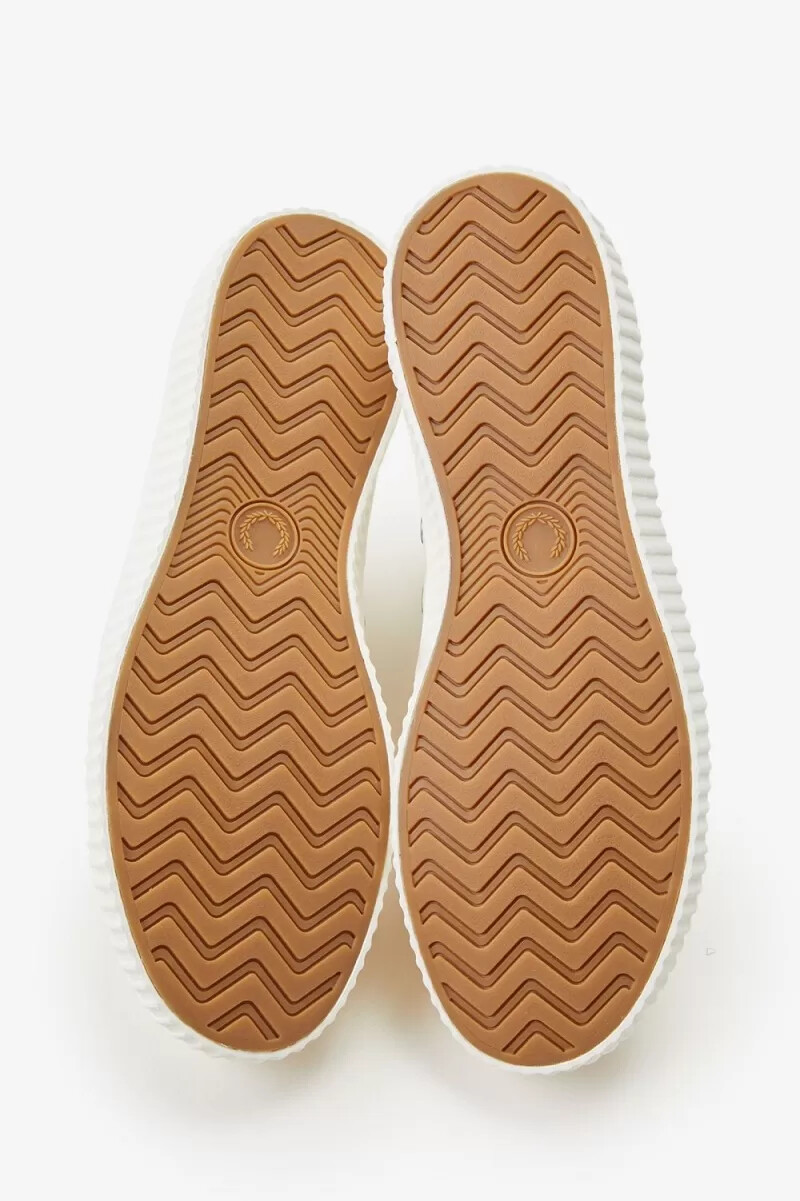 zapatillas de lona fred perry low hughes para hombre en beige claro y avena