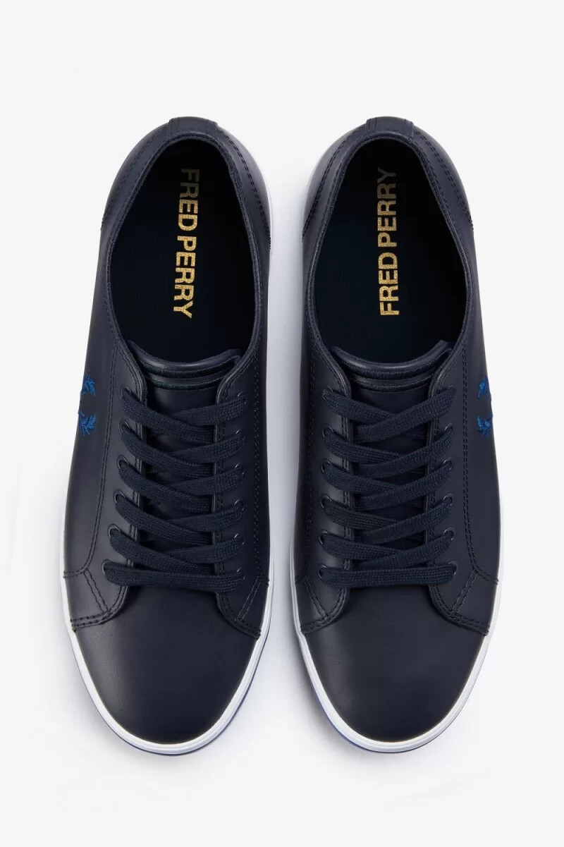 zapatillas fred perry kingston para hombre en azul marino con sombreado cobalto