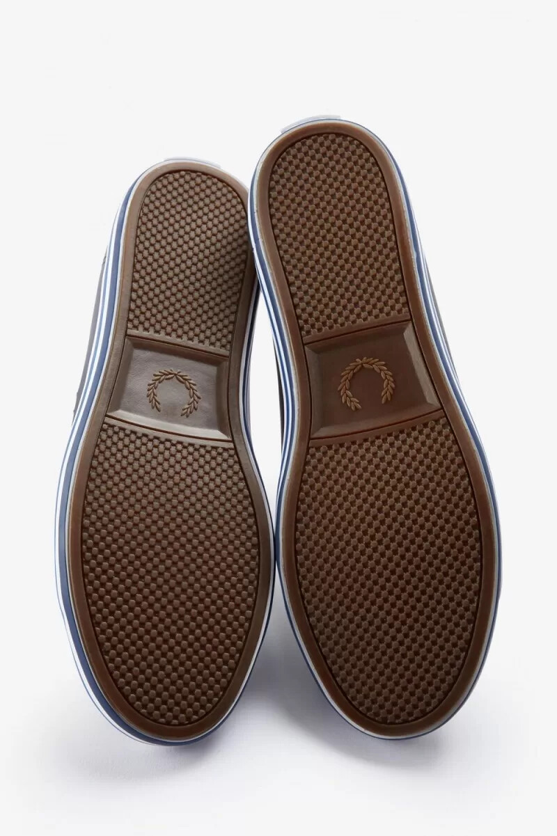 zapatillas fred perry kingston para hombre en azul marino con sombreado cobalto