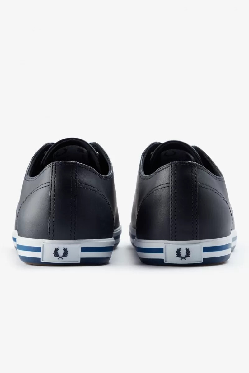 zapatillas fred perry kingston para hombre en azul marino con sombreado cobalto