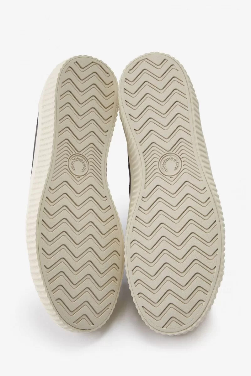 zapatillas de lona fred perry low hughes para hombre en beige metalizado