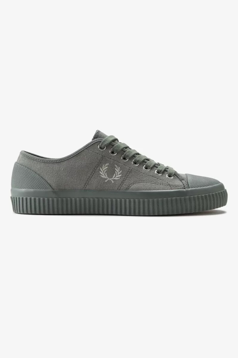 zapatillas de lona fred perry low hughes para hombre color verde campo y gris cálido