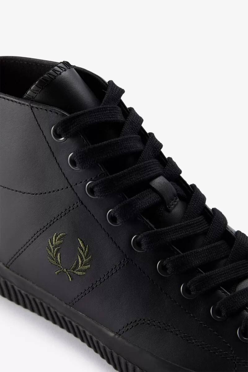 zapatillas de lona fred perry mid hughes para hombre color negro y verde uniforme