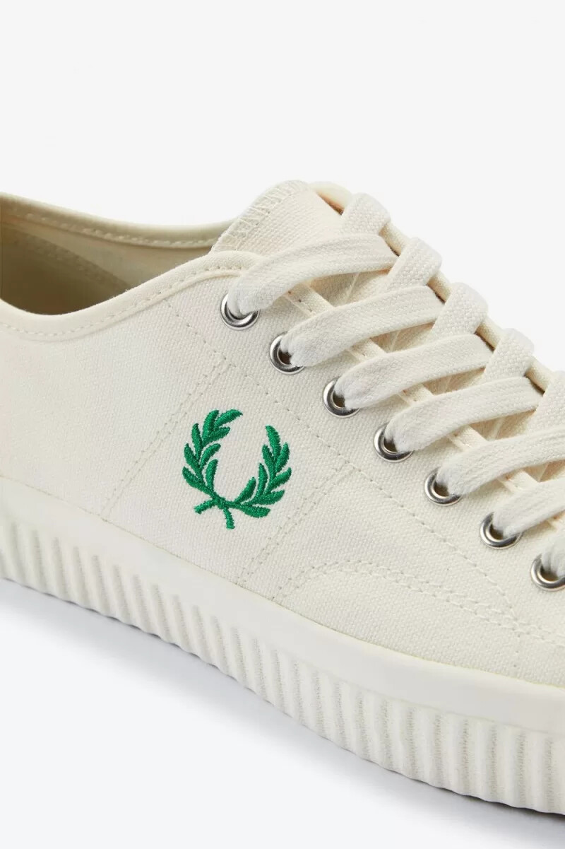 zapatillas fred perry low hughes para hombre en beige claro