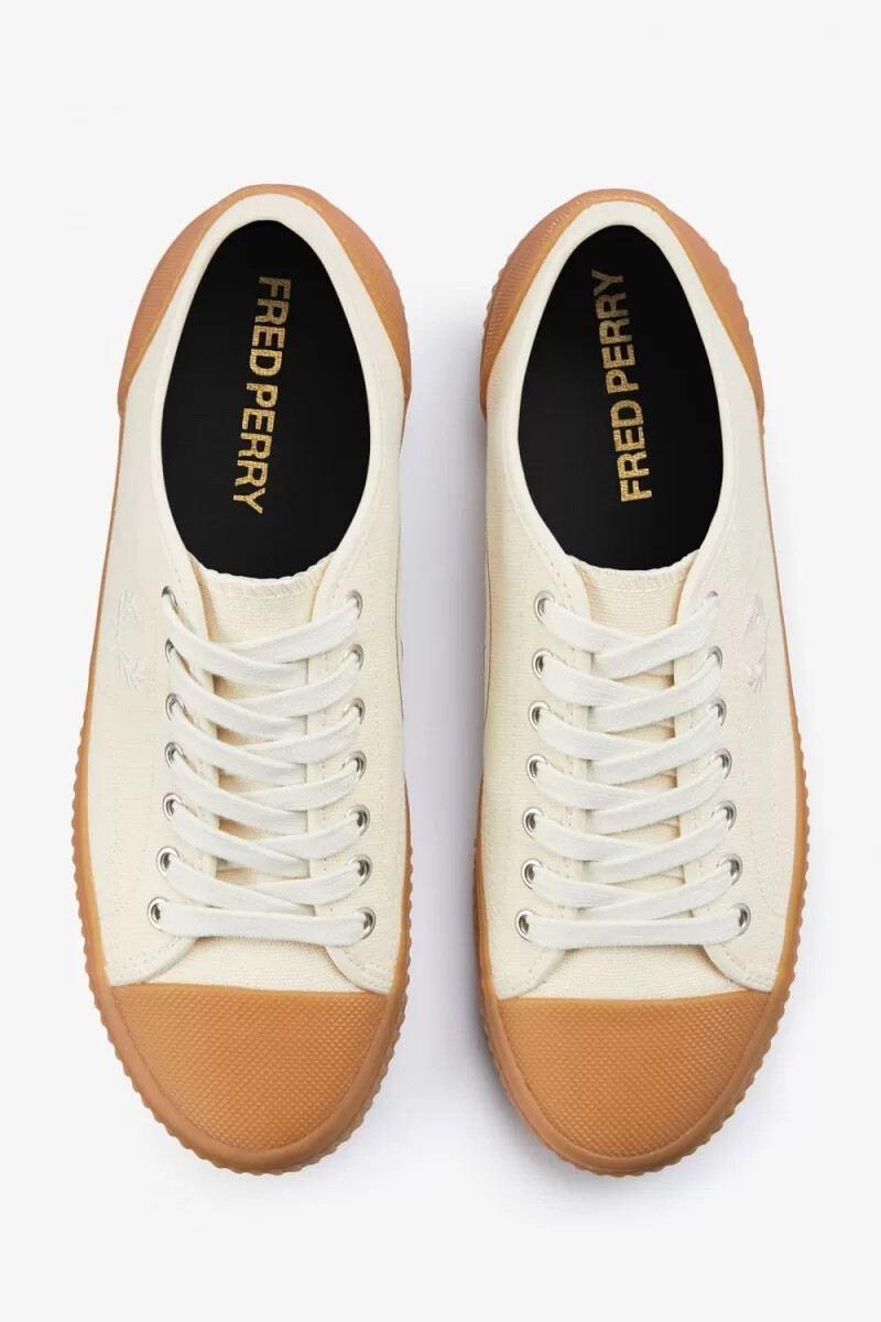 zapatillas fred perry low hughes para mujer en beige y beige claro