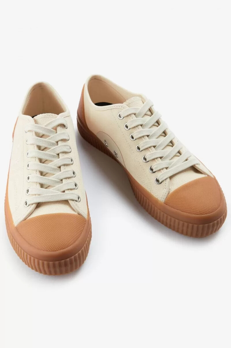 zapatillas fred perry low hughes para mujer en beige y beige claro