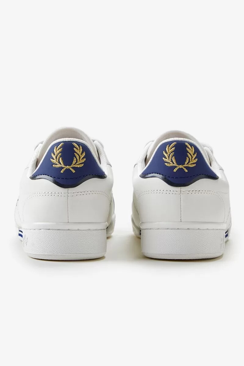 zapatillas de tenis fred perry b722 para hombre en color marfil y cobalto