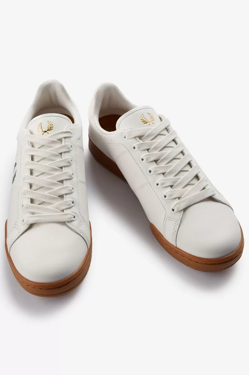 zapatillas de tenis fred perry b722 para hombre color blanco nieve y verde campo