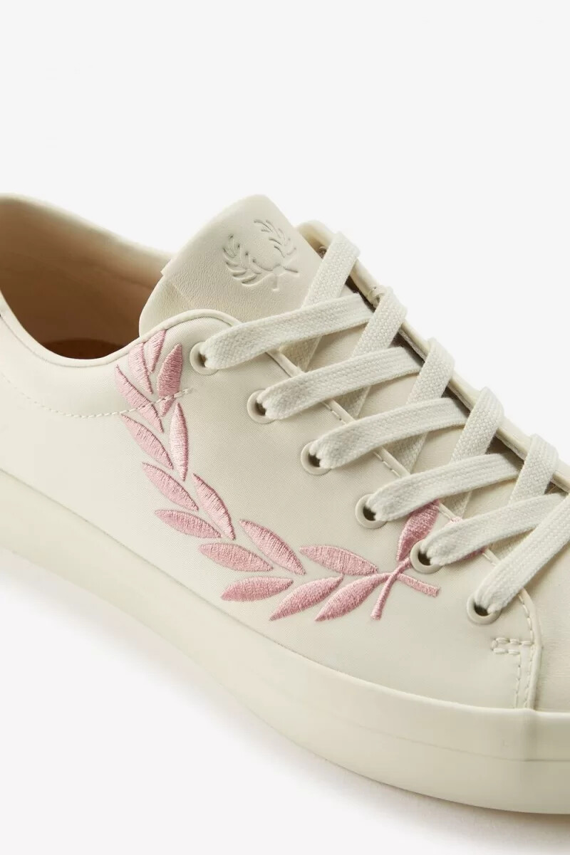 zapatillas de tenis fred perry lottie para mujer en color beige